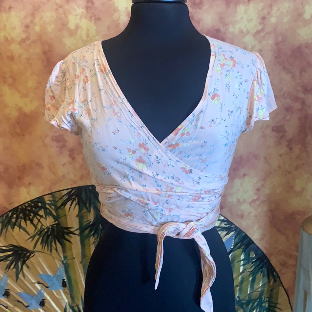 Flynn Skye Thats a wrap top floral print